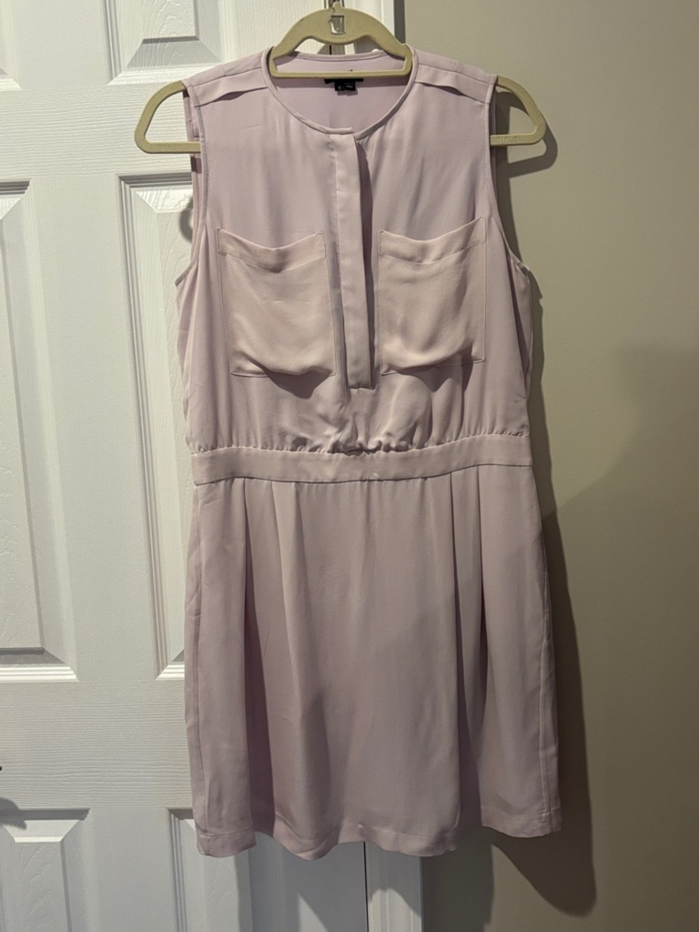 Theory Light Lavender Sleeveless Pocket Dress. Adorable for upcoming graduations